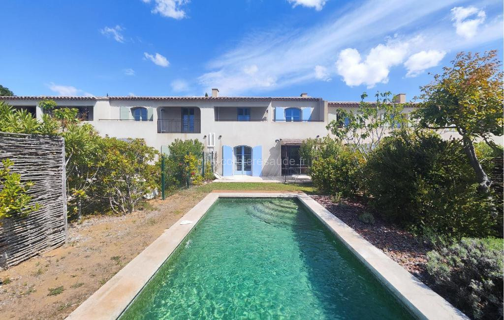 Photo de Awesome Home In Saint-Laurent-De-La-Ca