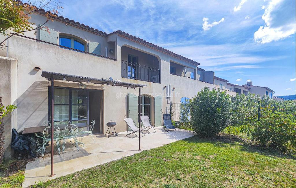 Photo de Nice Home In Saint-Laurent-De-La-Ca