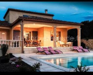 Villa les Deux Cypres à Saint-Laurent-de-la-Cabrerisse